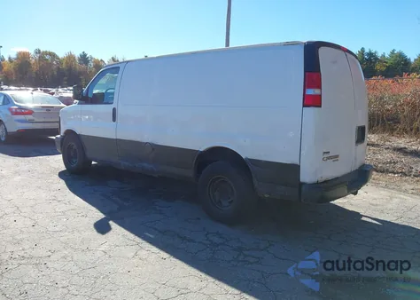 2012 Chevrolet Express 2500 Work Van z USA, uszkodzony, nr VIN 1GCWGFCAXC1127673